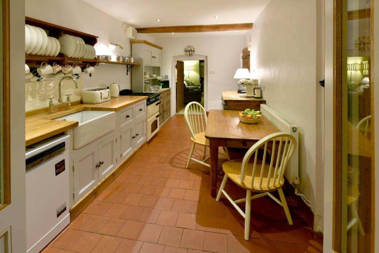 Bells Cottage Alderton  Exterior foto